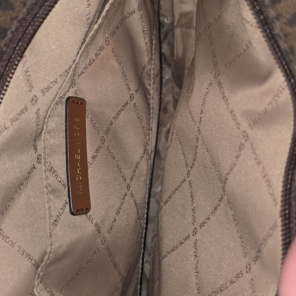 Michael Kors OutletJet Set Travel Large Logo Messenger Bag NWOT - Picture 8 of 16